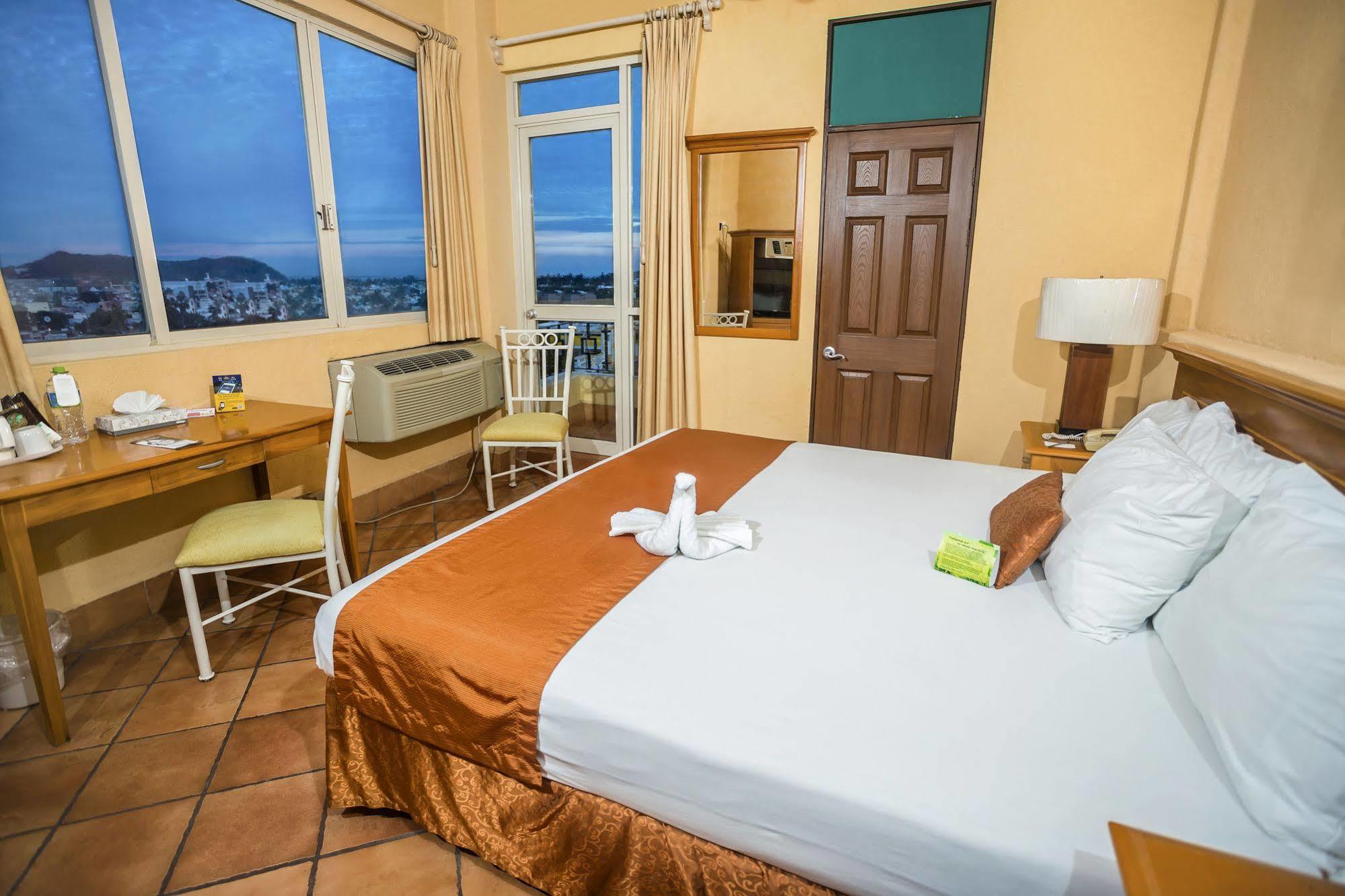 Best Western Posada Freeman Mazatlán Zewnętrze zdjęcie